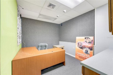 Commercial property in Fort Myers, Florida 170.29 sq.m. № 1615235 - photo 13