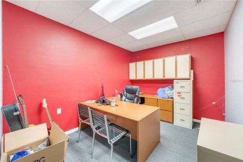 Commercial property in Fort Myers, Florida 170.29 sq.m. № 1615235 - photo 12
