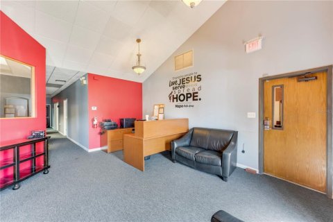 Commercial property in Fort Myers, Florida 170.29 sq.m. № 1615235 - photo 20