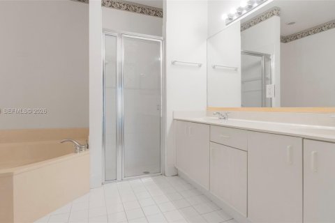 Купить таунхаус в Санрайз, Флорида 2 спальни, 134.89м2, № 2058926 - фото 23