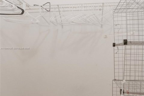 Купить таунхаус в Санрайз, Флорида 2 спальни, 134.89м2, № 2058926 - фото 21