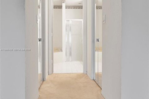 Купить таунхаус в Санрайз, Флорида 2 спальни, 134.89м2, № 2058926 - фото 17