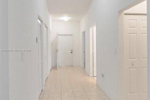 Купить таунхаус в Санрайз, Флорида 2 спальни, 134.89м2, № 2058926 - фото 9