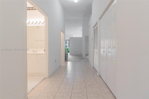 Купить таунхаус в Санрайз, Флорида 2 спальни, 134.89м2, № 2058926 - фото 10