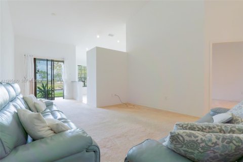 Купить таунхаус в Санрайз, Флорида 2 спальни, 134.89м2, № 2058926 - фото 8