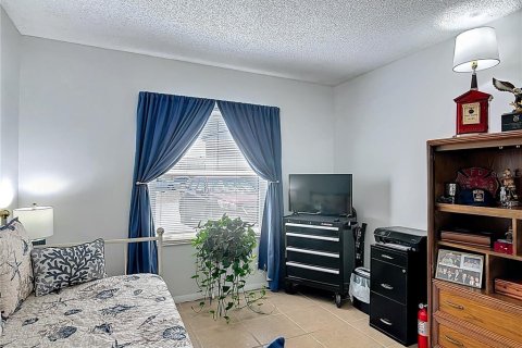 Condo in South Daytona, Florida, 2 bedrooms  № 1658762 - photo 27