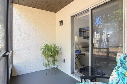 Condo in South Daytona, Florida, 2 bedrooms  № 1658762 - photo 24