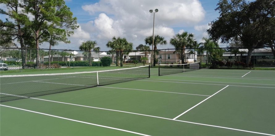 Casa en Fort Pierce, Florida 3 dormitorios, 159.23 m2 № 1172263