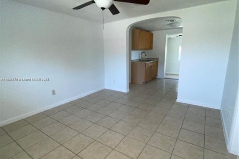 Casa en venta en St. Lucie, Florida, 2 dormitorios, 89.74 m2 № 1321254 - foto 12