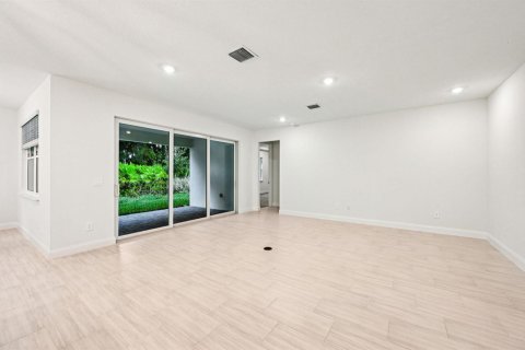 Villa ou maison à vendre à Vero Beach, Floride: 4 chambres, 231.61 m2 № 2087366 - photo 5