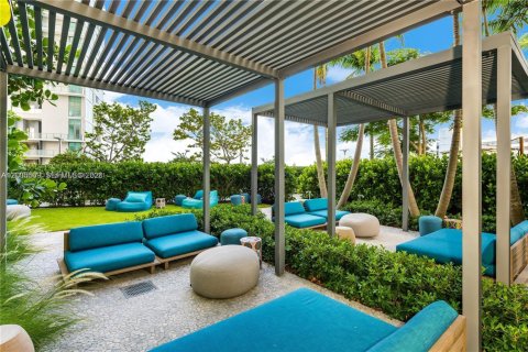 Condo in Miami, Florida, 2 bedrooms  № 2069608 - photo 21