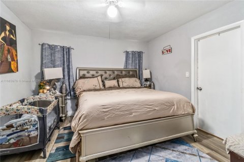 House in North Lauderdale, Florida 4 bedrooms, 181.07 sq.m. № 1863407 - photo 8