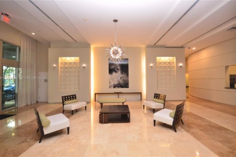 Copropriété à vendre à Miami, Floride: 2 chambres, 125.42 m2 № 2055815 - photo 21