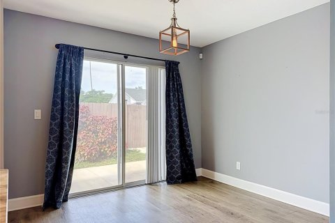 Villa ou maison à vendre à Bradenton, Floride: 2 chambres, 96.8 m2 № 2425353 - photo 11