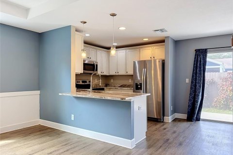 Villa ou maison à vendre à Bradenton, Floride: 2 chambres, 96.8 m2 № 2425353 - photo 9