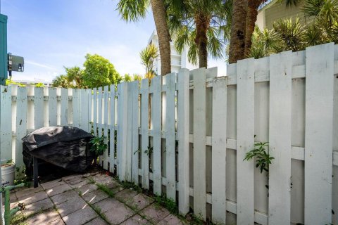 Townhouse in Pompano Beach, Florida 2 bedrooms, 93.65 sq.m. № 2400005 - photo 9