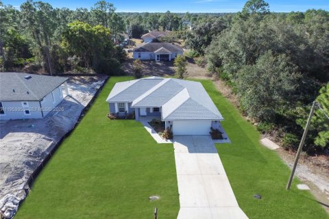 Villa ou maison à vendre à Lehigh Acres, Floride: 3 chambres, 129.97 m2 № 2020265 - photo 28