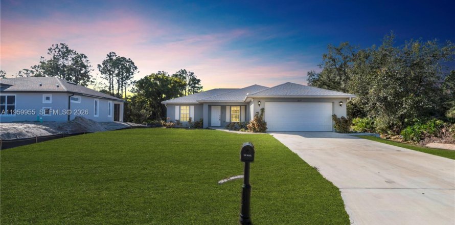 Villa ou maison à Lehigh Acres, Floride 3 chambres, 129.97 m2 № 2020265