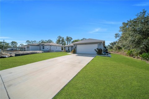 Villa ou maison à vendre à Lehigh Acres, Floride: 3 chambres, 129.97 m2 № 2020265 - photo 24