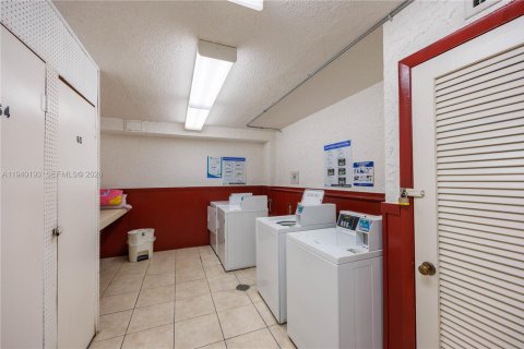 Copropriété à louer à Lauderhill, Floride: 1 chambre, 74.32 m2 № 1997962 - photo 10