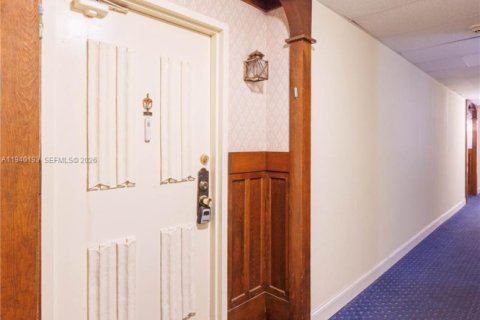 Condo in Lauderhill, Florida, 1 bedroom  № 1997962