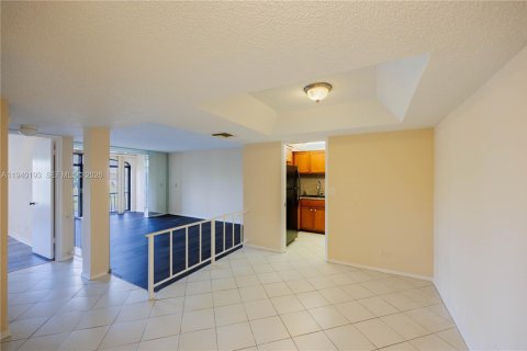 Copropriété à louer à Lauderhill, Floride: 1 chambre, 74.32 m2 № 1997962 - photo 2