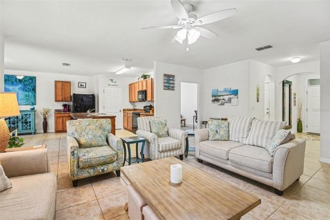 Casa en venta en Port Charlotte, Florida, 3 dormitorios, 195.19 m2 № 2133016 - foto 4