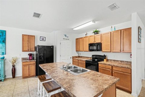 Casa en venta en Port Charlotte, Florida, 3 dormitorios, 195.19 m2 № 2133016 - foto 11