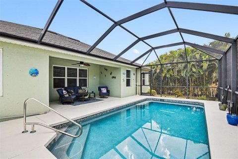 Casa en venta en Port Charlotte, Florida, 3 dormitorios, 195.19 m2 № 2133016 - foto 16