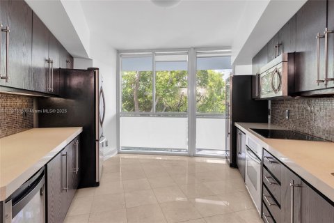 Copropriété à vendre à Miami, Floride: 2 chambres, 139.35 m2 № 1715530 - photo 9