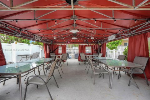 Condo in Pompano Beach, Florida, 2 bedrooms  № 1988316 - photo 22