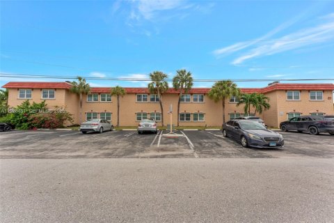 Condo in Pompano Beach, Florida, 2 bedrooms  № 1988316 - photo 20