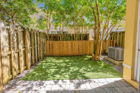 Townhouse in Homestead, Florida 3 bedrooms, 123.1 sq.m. № 1750414 - photo 11