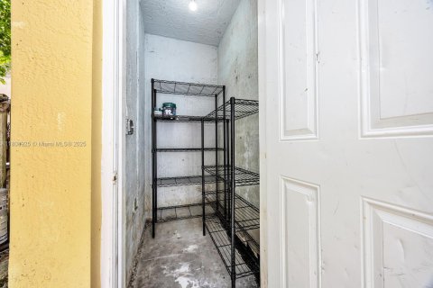 Townhouse in Homestead, Florida 3 bedrooms, 123.1 sq.m. № 1750414 - photo 13