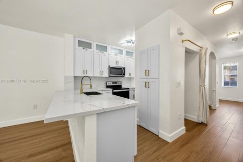 Townhouse in Homestead, Florida 3 bedrooms, 123.1 sq.m. № 1750414 - photo 3