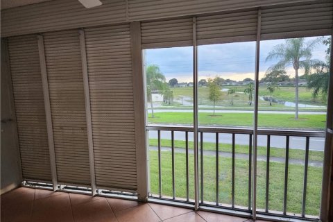 Condo in Margate, Florida, 2 bedrooms  № 2086328 - photo 9