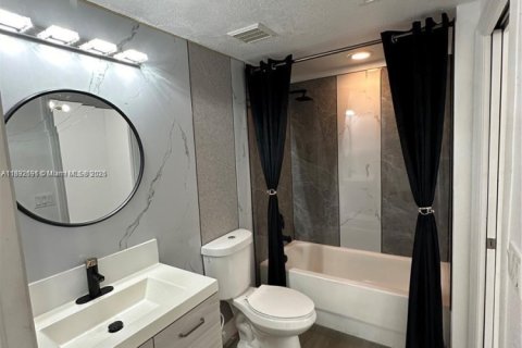 Condo in Riviera Beach, Florida, 2 bedrooms  № 1811957 - photo 16
