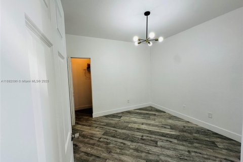Condo in Riviera Beach, Florida, 2 bedrooms  № 1811957 - photo 6