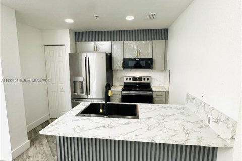 Condo in Riviera Beach, Florida, 2 bedrooms  № 1811957 - photo 10