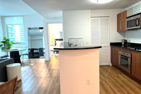 Condo in Miami, Florida, 2 bedrooms  № 1852292 - photo 10