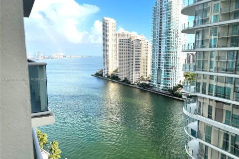 Condo in Miami, Florida, 2 bedrooms  № 1852292 - photo 16