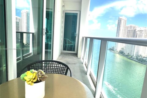 Condo in Miami, Florida, 2 bedrooms  № 1852292 - photo 5