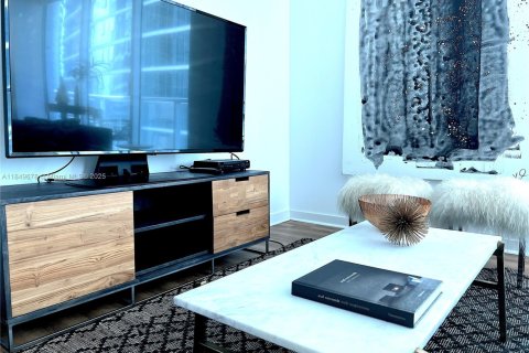 Condo in Miami, Florida, 2 bedrooms  № 1852292 - photo 6