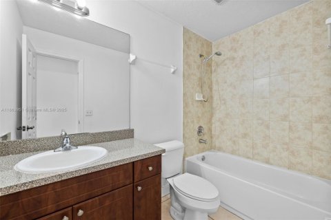 Appartement à louer à Hialeah, Floride: 2 chambres, 74.32 m2 № 1891760 - photo 19