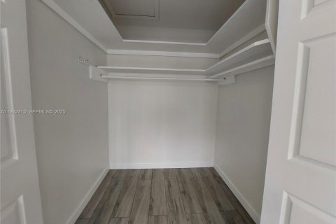 Villa ou maison à vendre à Pembroke Pines, Floride: 2 chambres, 84.54 m2 № 1994206 - photo 9