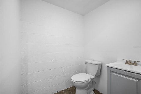 Immobilier commercial à vendre à Saint Petersburg, Floride: 538.46 m2 № 2388750 - photo 3