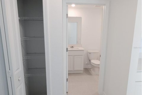 House in Winter Haven, Florida 3 bedrooms, 132.76 sq.m. № 1908120 - photo 9