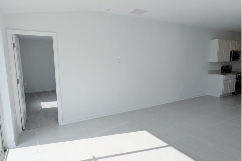 House in Winter Haven, Florida 3 bedrooms, 132.76 sq.m. № 1908120 - photo 12