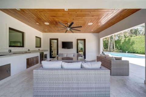 Casa en alquiler en Coral Gables, Florida, 5 dormitorios, 321.81 m2 № 2076149 - foto 4