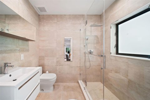 Casa en alquiler en Coral Gables, Florida, 5 dormitorios, 321.81 m2 № 2076149 - foto 16